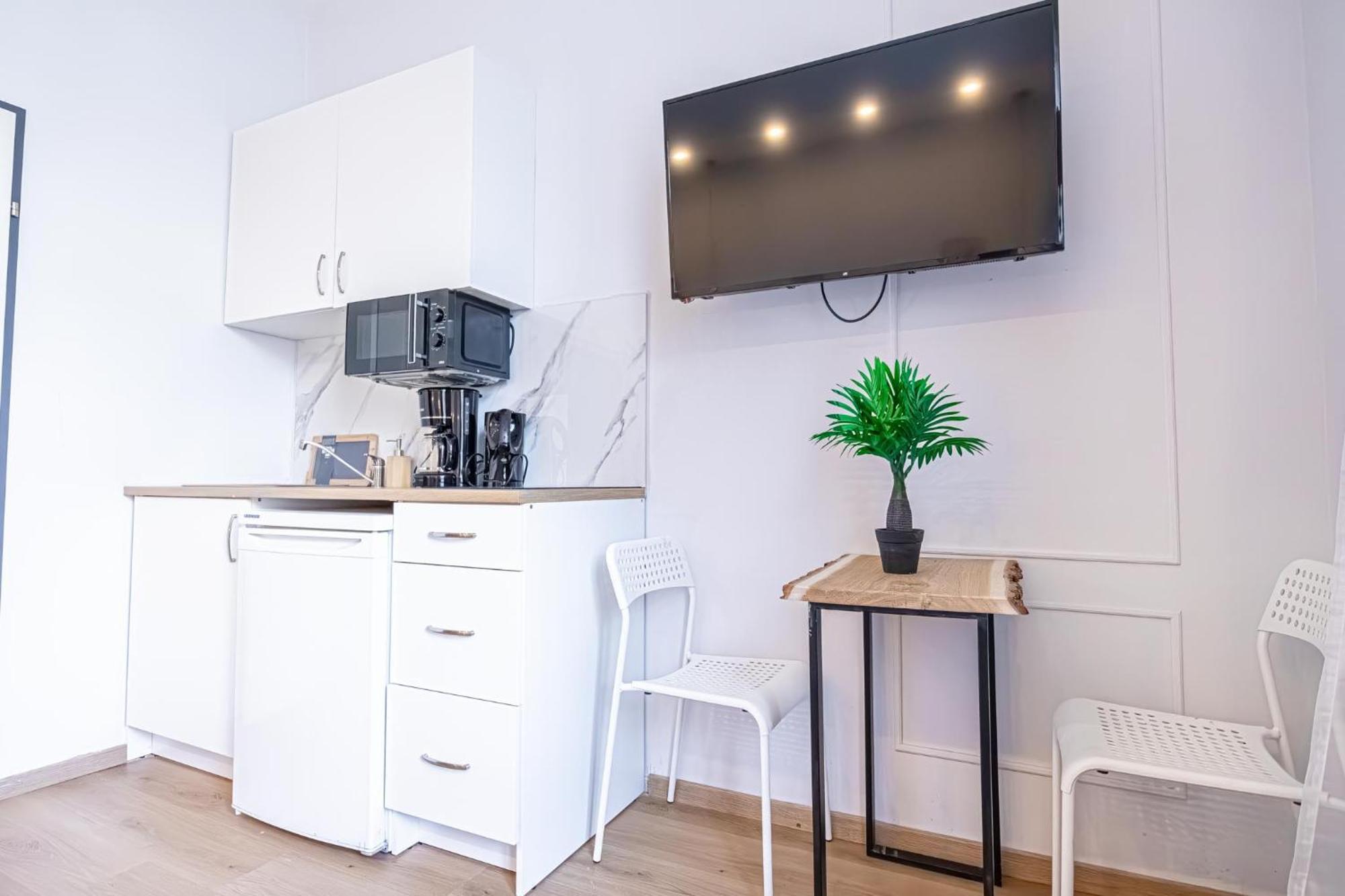 Multiple And At The Heart Of Apartment Wien