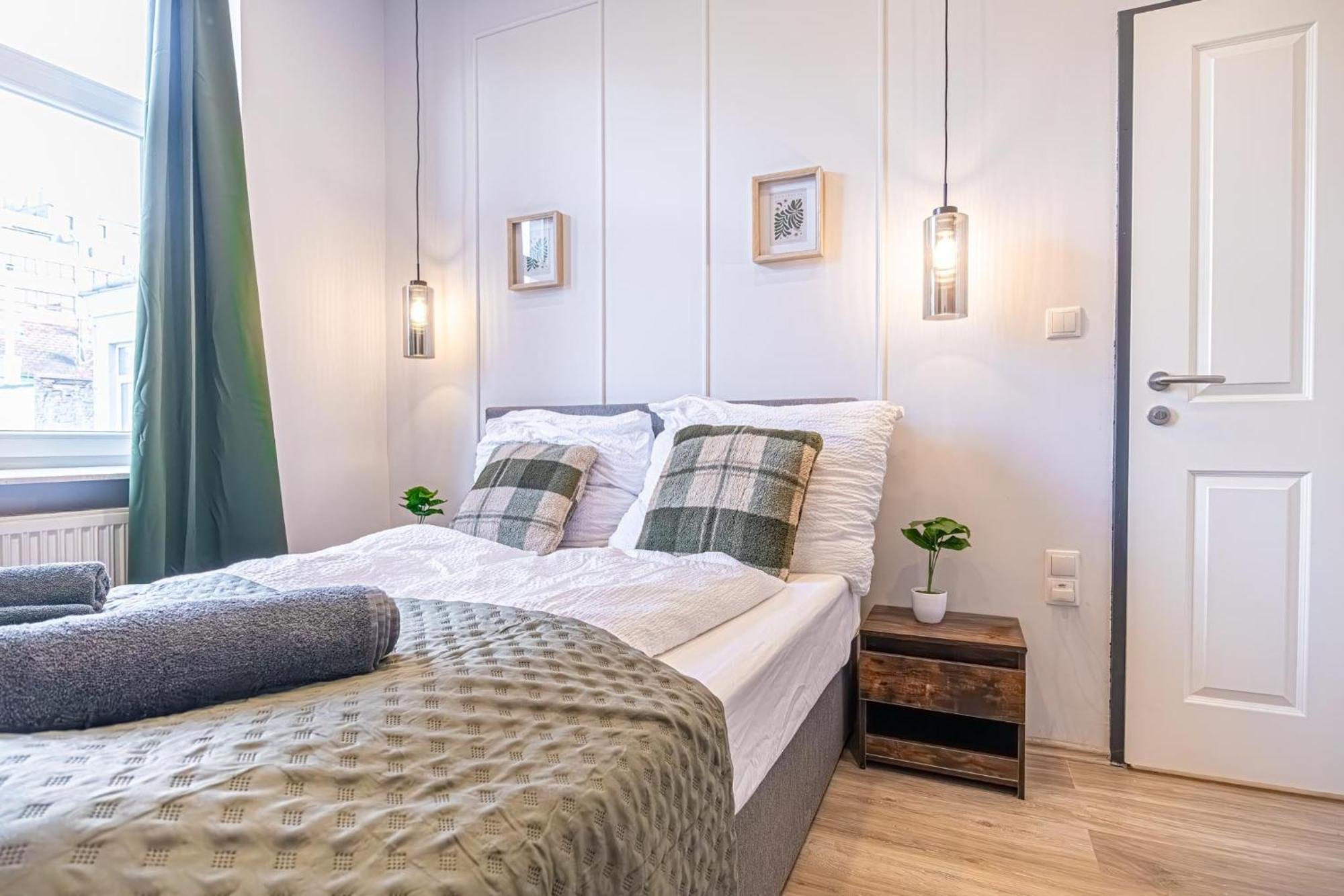 Apartment Multiple And At The Heart Of *