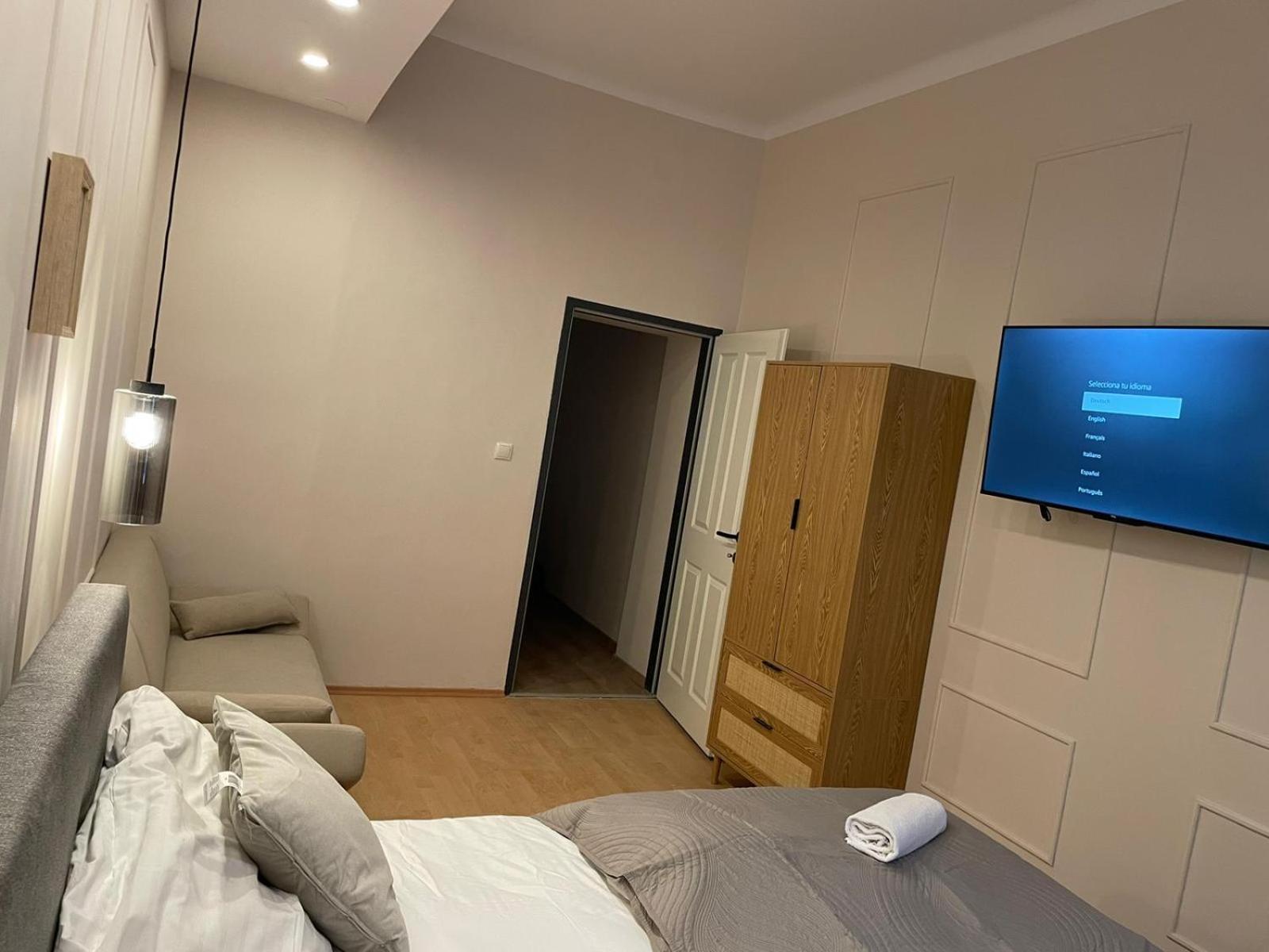 Apartment Multiple And At The Heart Of *